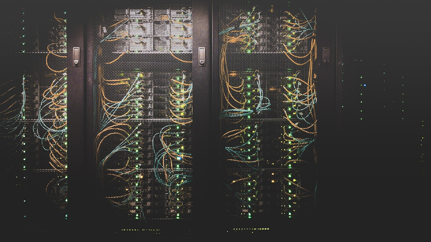 Top Benefits of Investing in Secure Server Racks